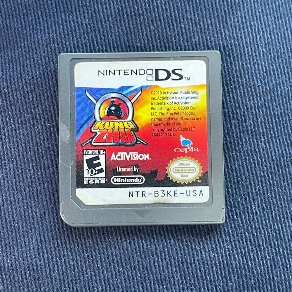 Nintendo DS Kung Zhu Game Cartridge - Red and Black